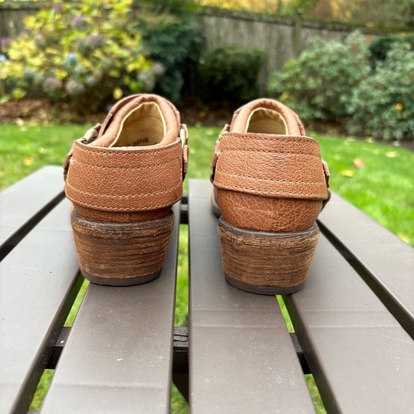 Frye Carson Belted Harness Mules Brown Leather Moto Clog Women’s 9 - Picture 5 of 14